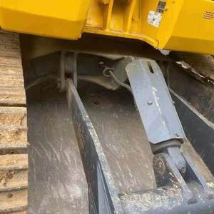 Excavadora Komatsu PC78US usada original de Japón, de cola corta y motor silencioso, para recorte de taludes laterales y proyectos de construcción de canales rurales. - Product Image 6