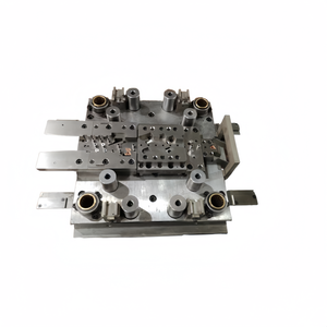 Punzonadora de prensa de acero progresiva troquelada personalizada, molde de estampado de <span class=keywords><strong>Metal</strong></span> progresivo para productos domésticos - Product Image 1