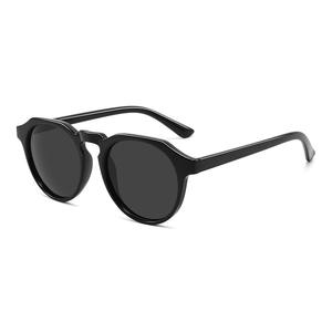 Gafas de Sol Polarizadas Unisex de Material Reciclado, Montura Negra, Lentes TAC, Protección UV400 para Pesca, Conducción y Actividades al Aire Libre - Product Image 1