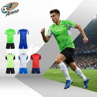 Hochleistungs-Stoff Maßgeschneidertes Fußballtrikot Anti-Pilling Fußball-Kit Sublimationsdruck 2627