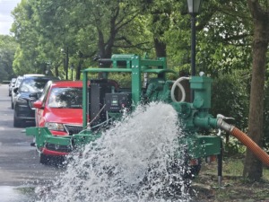 Camión Bomba Móvil Sesco SK4 Autocebante para Drenaje de Agua y Control de Inundaciones - Product Image 3