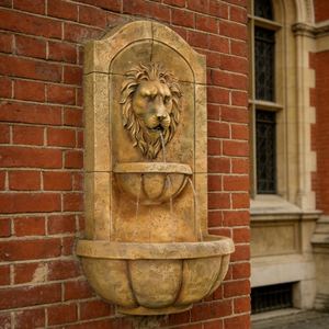 Elektrischer Solarbetriebener Wetterfester Tragbarer Outdoor-Wasserbrunnen mit Löwenkopf aus Fiberglas und Harz - Product Image 2