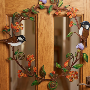 Corona decorativa de metal hecha a mano con pájaros y flores, estilo rústico, sin iluminación, paquete de una sola pieza - Product Image 2