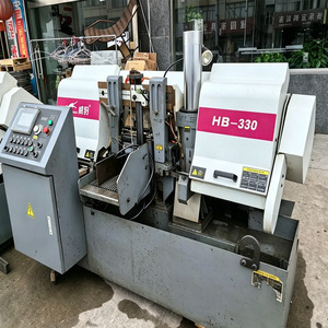 Scie à ruban horizontale hydraulique pour la découpe des métaux, avec serrage stable et vitesse réglable pour le traitement des barres et profilés en acier - Product Image 4
