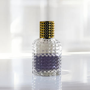 Botella <span class=keywords><strong>de</strong></span> perfume <span class=keywords><strong>de</strong></span> vidrio con figura personalizada <span class=keywords><strong>de</strong></span> 30ml, 50ml y 10ml con bomba, rociador, tipo <span class=keywords><strong>de</strong></span> sellado con caja - Product Image 2