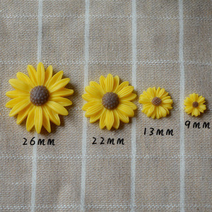 Coloré mignon 13Mm tournesol forme pendentif breloques pour bricolage accessoires de téléphone portable prise de poussière faisant - Product Image 2