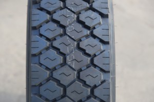 Neumáticos Radiales para Camión LCH T-REX 215/75R17.5, Totalmente de Acero, Larga Duración, Antideslizantes - Product Image 5