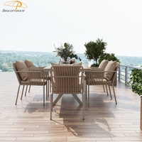 Mobilier d'extérieur minimaliste Mobilier de jardin en bois avec pelouse Table d'extérieur et chaises tressées