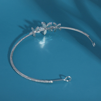 Serre-tête de mariée asymétrique en CZ marquise, diadème de mariage à 3 fleurs en cristal, couronne élégante en argent, accessoires pour cheveux pour femmes
