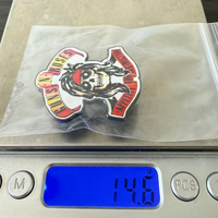 Pin Musik Logam Grosir, Pin Band Hard Rock, Pin Enamel Bentuk Tengkorak dan Senjata, Pin Lapel Musik Roses Nightrain, Koleksi untuk Penggemar