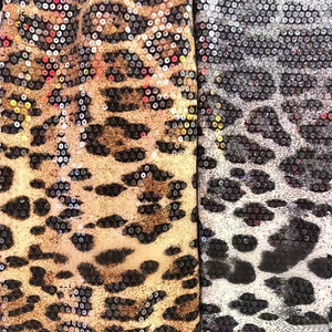 Kalite toptan leopar kumaş parlak kumaş ücretsiz örnek leopar baskı ayna pullu kumaş elbise için - Product Image 2