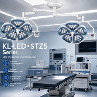Lampe chirurgicale LED suspendue au plafond de qualité supérieure avec faible émission de chaleur 3,2 mW, mode invasif minimisé, tête à 5 pétales pour la chirurgie ORL et dentaire