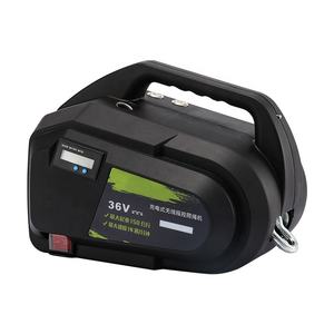 Machine à grimper à corde télécommandée électrique rechargeable Grue à batterie au lithium de travail à haute altitude Levage mural extérieur - Product Image 1