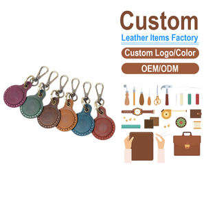 Funda de cuero genuino para AirTag con clip para llavero |   Fabricación Personalizada OEM/ODM para Marcas de Accesorios Tecnológicos - Product Image 1