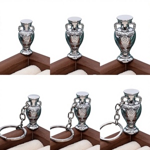 Llavero con Adorno de Trofeo de la Eurocopa de Fútbol, Souvenir de La Liga Serie A, Unicornio Personalizable para el Modelo 01, Accesorio - Product Image 2