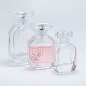 Flacons de parfum en verre plat de luxe 100ml 50ml 30ml avec pulvérisateur à pompe recyclable et design personnalisable en stock - Product Image 3