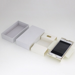 กล่องกระดาษแข็งสีขาวเปล่าแบบกำหนดเองสำหรับบรรจุภัณฑ์โทรศัพท์มือถือ iPhone - Product Image 6