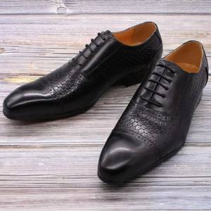 รองเท้าผู้ชายแบบสวม น้ำหนักเบา กันลื่น ระบายอากาศดี เหมาะสำหรับงานปาร์ตี้ ฤดูใบไม้ร่วง หัวแหลม - Product Image 2