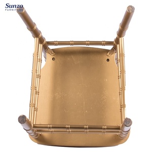 Silla de Comedor Chiavari de Madera Maciza Dorada para Bodas, Banquetes y Eventos - Silla Clásica de Madera para Decoración de Hoteles y Fiestas - Product Image 6