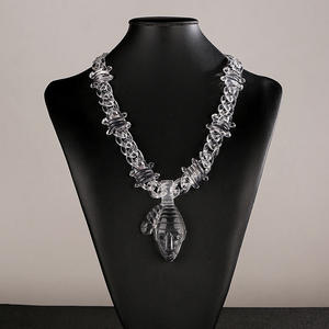 Eropa dan Amerika Serikat trendi transparan Resin akrilik liontin kalung salib uniseks grosir - Product Image 3