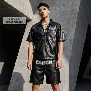 Set Streetwear di Lusso Personalizzato in Pelle PU per <span class=keywords><strong>Uomo</strong></span>, <span class=keywords><strong>Camicia</strong></span> <span class=keywords><strong>Gotica</strong></span> a Maniche Corte con Cerniera e Pantaloncini, Completo Due Pezzi - Product Image 1