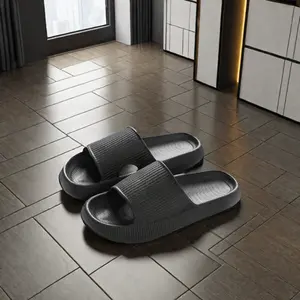 2023 China Mode Stijl Jongen Sandalen Comfortabele Zachte Pvc Slipper Voor Zomer Outdoor Demping Muilezels Winter Modetrend