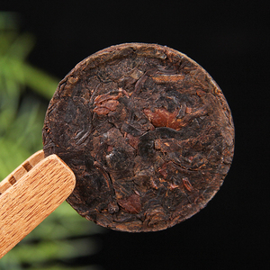 Thé Pu'er mûr du Yunnan Menghai <span class=keywords><strong>avec</strong></span> café Rafraîchissant et stimulant Vente en gros de petits gâteaux de café Pu'er - Product Image 4