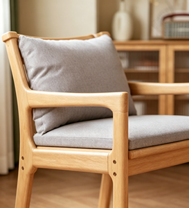 Fauteuil scandinave moderne en bois massif avec coussin gris pour la maison, le bureau ou le salon - Product Image 2
