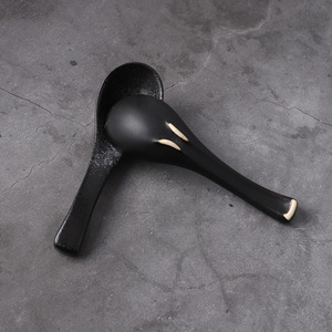 Ensemble de cuillères <span class=keywords><strong>à</strong></span> soupe <span class=keywords><strong>en</strong></span> céramique vintage personnalisées service de table cuillères de style japonais cuillères <span class=keywords><strong>à</strong></span> <span class=keywords><strong>café</strong></span> de cuisine pour restaurant - Product Image 4