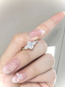 Anillos de Platino PT950 Grabados Personalizados, Anillos de Diamantes Cultivados en Laboratorio para Aniversario, Regalo del Día de la Madre para Ella, Diseño de Logotipo Gratuito, MOQ 3 Piezas - Product Image 2