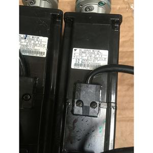 Motor Universal de Aluminio YASKAWA SGMAH-04AAA-SL11SGDJ-04AP para Equipos Electrónicos con 3 Meses de Garantía - Product Image 2
