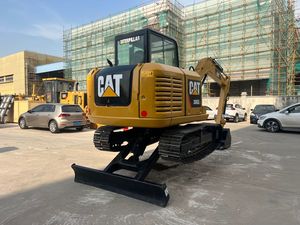Excavatrice hydraulique CAT 306E2 d'occasion à bas prix, peinture d'origine, bon état, poids opérationnel de 5780 kg avec lame de bouteur - Product Image 3