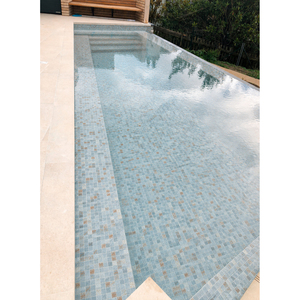 Mosaico de Vidrio Reciclado Ecológico Moderno Milos Hecho en España, Baldosas de 25x25 para Revestimientos de Piscinas, Spas y Decoración - Product Image 2