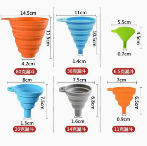 Entonnoir pliable en silicone de qualité alimentaire, mini entonnoir portable pour l'emballage de liquides en cuisine - Product Image 2