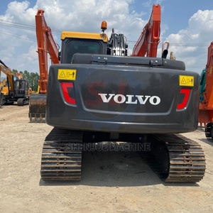 Excavatrice sur chenilles Volvo EC140 d'occasion, très demandée, bien entretenue, en excellent état, prête à l'emploi et en promotion pour la construction - Product Image 2