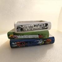Vente en gros de pots à succulentes en céramique en forme de livre, style nordique, avec trou de drainage, ornement de bureau bohème