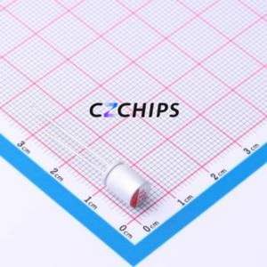 Condensador Sólido HS0E567M0608PC, Componente de Orificio Pasante (THT), D6.3xL8mm 560uF 20% 2.5V 2.5mm - Product Image 1