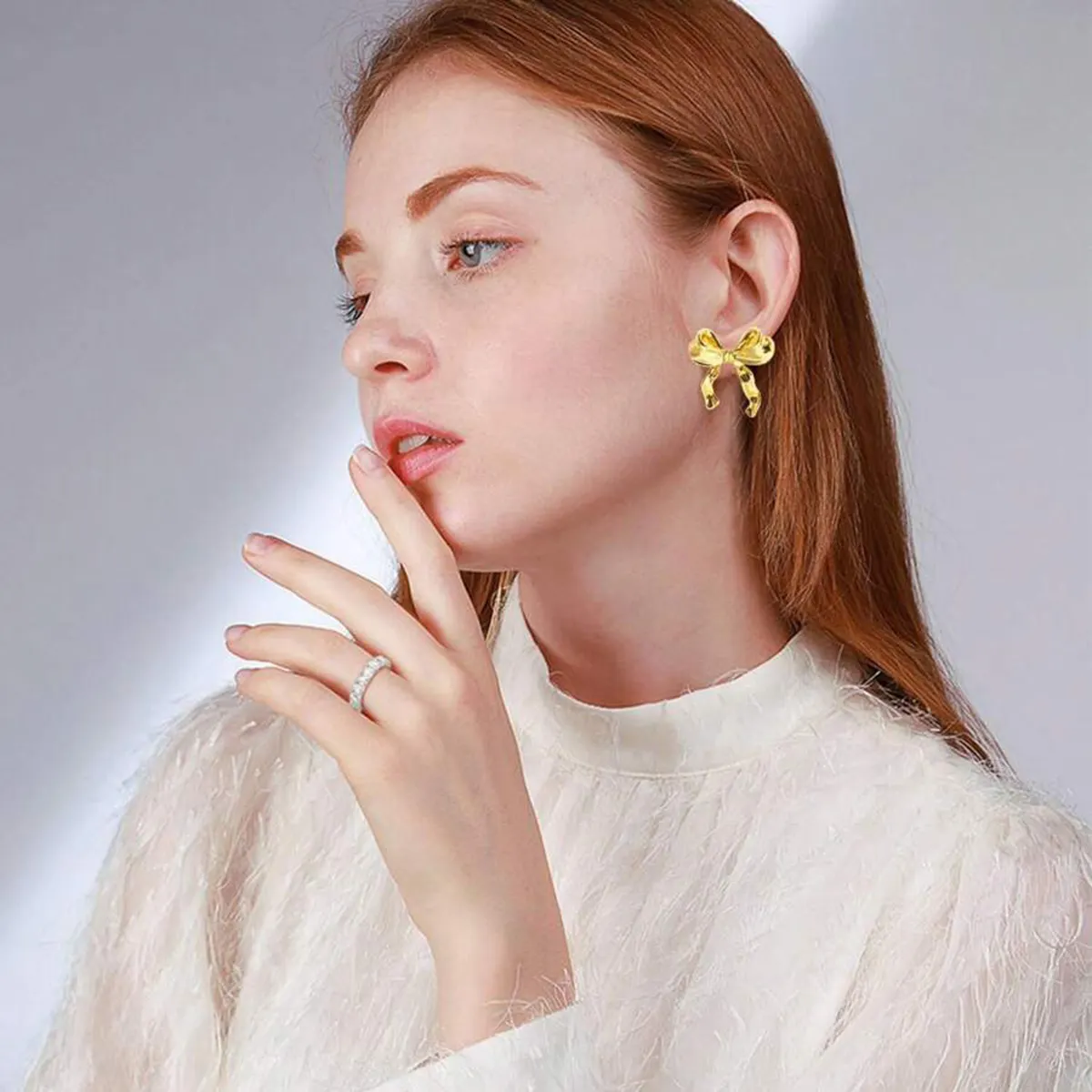 Zierlicher Schmuck 18K vergoldete Ohrringe Edelstahl trendige Textur klobig Schleife Ohrring für Damen