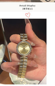 Reloj de Mujer con Aspecto Iced Out, Reloj de Cuarzo con Brazalete de Aleación de Lujo y Gran Atractivo - Product Image 5