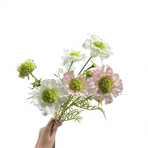 Arreglo Floral <span class=keywords><strong>de</strong></span> 3 Cabezas <span class=keywords><strong>de</strong></span> Crisantemo Artificial y Seda <span class=keywords><strong>de</strong></span> Pino para Decoración del Hogar, Bodas y Fotografía - Product Image 1
