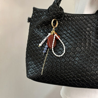 Брелок для сумки JS Luxury Design с 3D-подвеской в виде золотого сердца, бусинами, жемчужной подвеской-кисточкой и круглыми бусинами из сине-белого фарфора