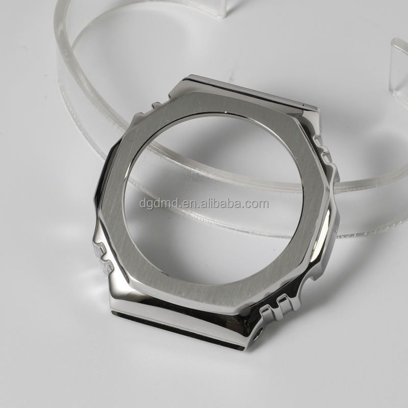 Boîtier argenté (avec logo)