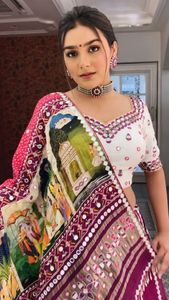 Design traditionnel indien Beau dernier concepteur mariage et fête porter miroir travail Lehenga Choli fabricant de l'Inde - Product Image 3