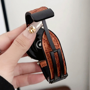 Bracelet de montre magnétique en silicone et cuir 18/20/22mm Boucle pliante réglable pour <span class=keywords><strong>Samsung</strong></span>, <span class=keywords><strong>Galaxy</strong></span>, Huawei <span class=keywords><strong>Fit</strong></span> 3 4 <span class=keywords><strong>Pro</strong></span> - Product Image 3