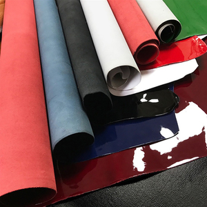 <span class=keywords><strong>Pelle</strong></span> Bovina <span class=keywords><strong>Vera</strong></span> 100% Pura, Colore Personalizzato, 1.3-1.5 mm, Tessuto in <span class=keywords><strong>Pelle</strong></span> Verniciata, <span class=keywords><strong>Vera</strong></span> <span class=keywords><strong>Pelliccia</strong></span> Nera - Product Image 1