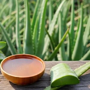 Extracto líquido versátil de aloe vera transparente para formulaciones cosméticas y aplicaciones generales de materia prima - Product Image 1