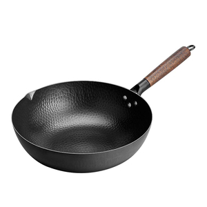 Woks tradicionales chinos japoneses martillados a mano de acero al carbono con mango de madera desmontable - Product Image 1