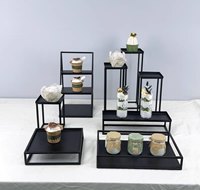 Présentoir à desserts pour la pause thé noir, en marbre avec structure en fer forgé, finition argentée, pour une mise en scène de table de thé de l'après-midi haut de gamme et décorative