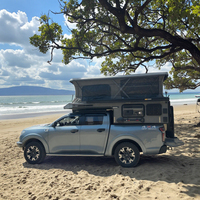Camper de camion avec un design robuste en aluminium de qualité supérieure, des loquets sécurisés et un éclairage LED économe en énergie