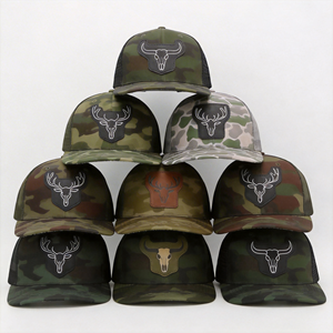 Casquette Trucker Personnalisée pour Hommes à 6 Panneaux avec Logo en Cuir Camouflage et Filet, Fermeture Snapback 112 - Product Image 5